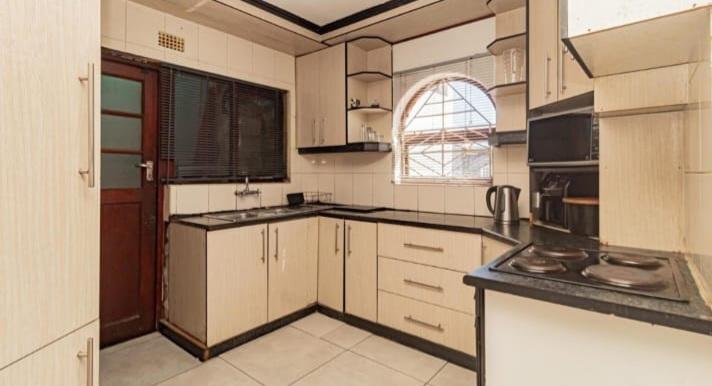 3 Bedroom Property for Sale in Clairewood Western Cape